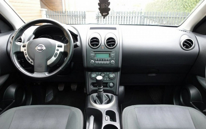 Nissan Qashqai cena 30900 przebieg: 172000, rok produkcji 2011 z Zambrów małe 191
